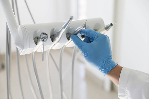 Professional Emergency Dentist technician working in Lake Shore, UT